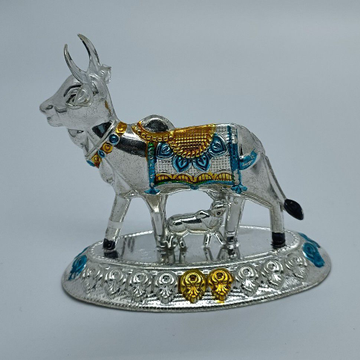 Silver kamdhenu (कामधेनु, गाय) idol