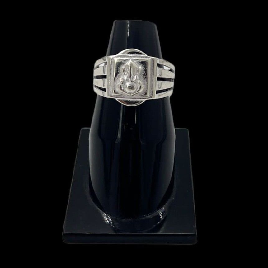 Silver Ganesh design ring