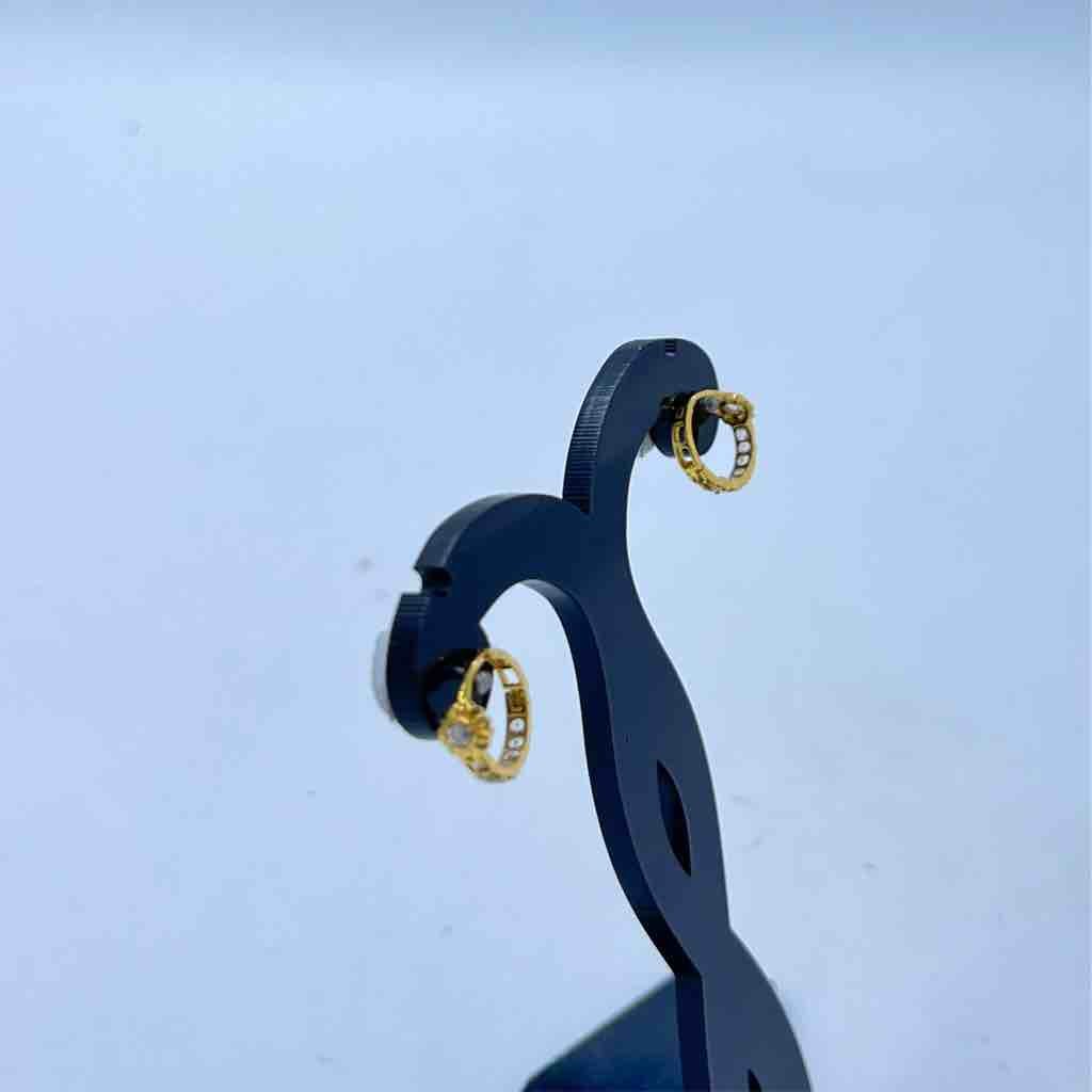 18k Gold One Diamond Design Earrings